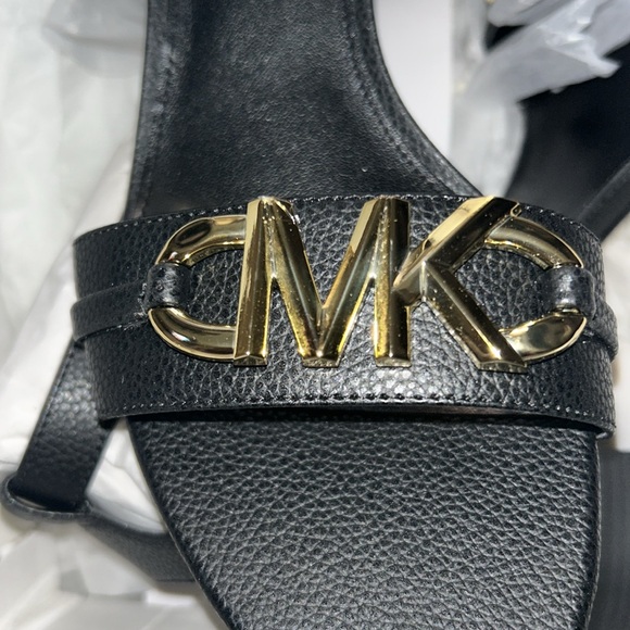 Brand new authentic MK shoes size 10 - Picture 1 of 7